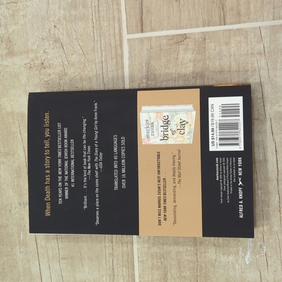 Nwt-The book thief. By Markus zusak. - Picture 3 of 3